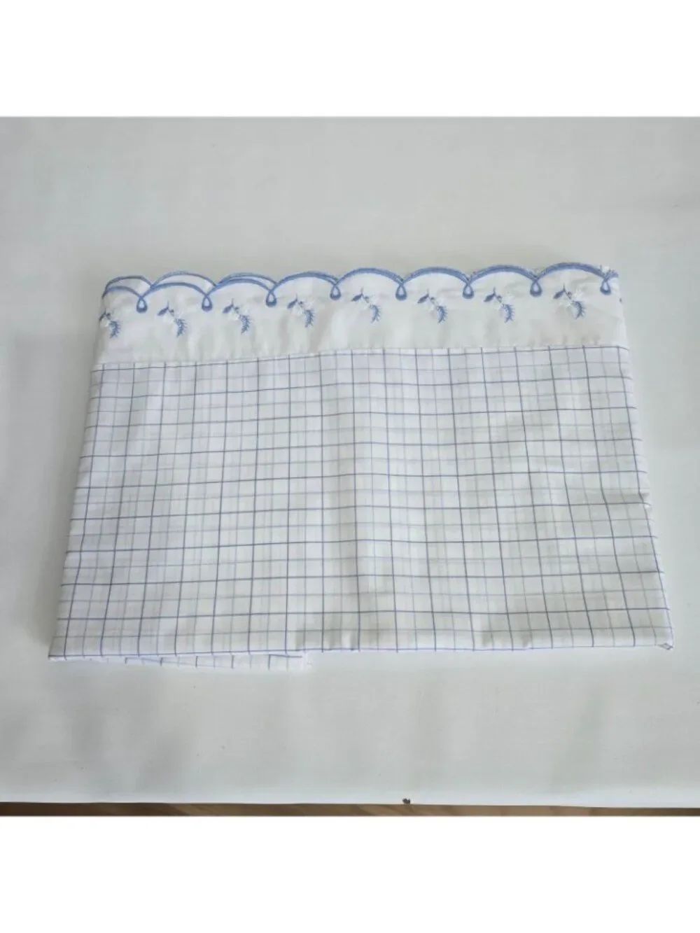 St Mary's Percale Twin Size Flat Sheet Tulips Embroidery Blue White Vintage USA